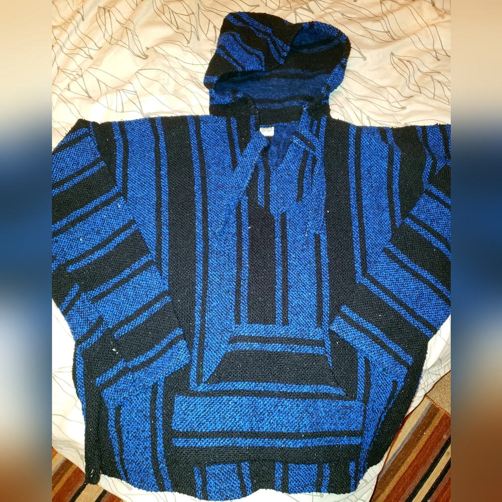 Pullover knit sweatshirt